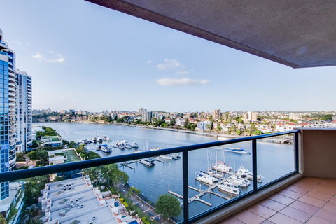 Dockside Brisbane - New Castle Holiday 2