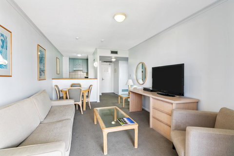 Dockside Brisbane - New Castle Holiday 24