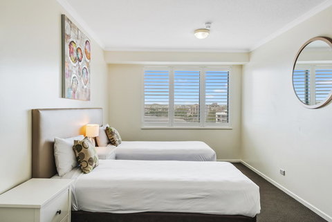 Dockside Brisbane - New Castle Holiday 17