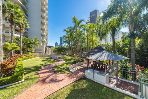 The Meriton Apartments On Main Beach - New Castle Holiday 39