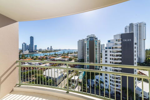 The Meriton Apartments On Main Beach - New Castle Holiday 7