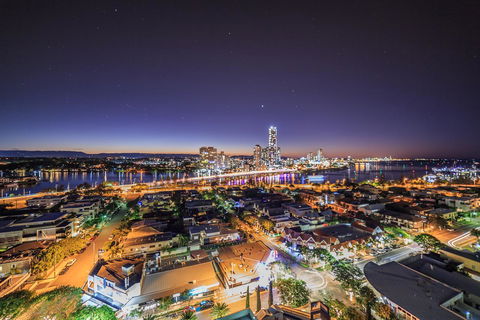 The Meriton Apartments On Main Beach - New Castle Holiday 25