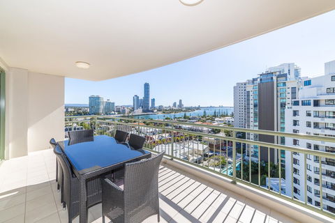 The Meriton Apartments On Main Beach - New Castle Holiday 22