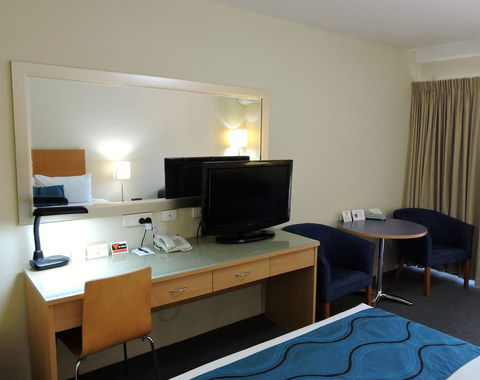 Best Western Airport 85 Motel - New Castle Holiday 6