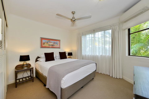 Tropical Reef Apartments - New Castle Holiday 12