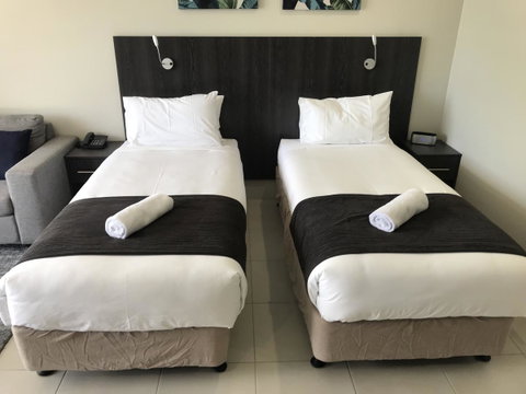Sunshine Tower Hotel - New Castle Holiday 6