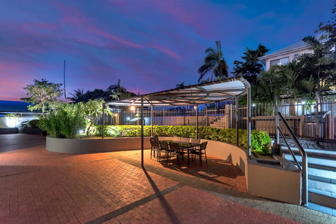 Sunshine Tower Hotel - New Castle Holiday 15