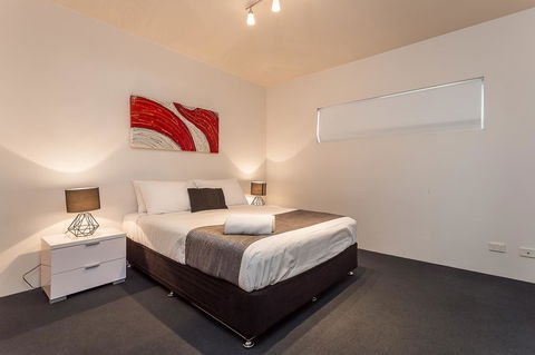 Oxygen Apartments - New Castle Holiday 22