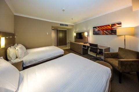 DoubleTree By Hilton Cairns - New Castle Holiday 12