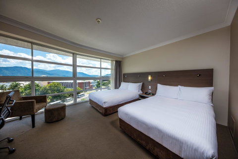 DoubleTree By Hilton Cairns - New Castle Holiday 16
