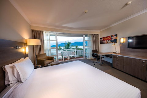 DoubleTree By Hilton Cairns - New Castle Holiday 26