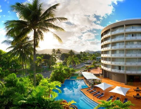 DoubleTree By Hilton Cairns - New Castle Holiday 0