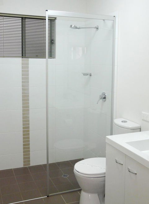Monterey Apartments Moranbah - New Castle Holiday 7