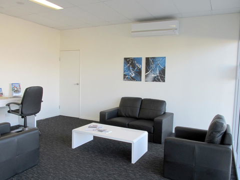 Monterey Apartments Moranbah - New Castle Holiday 10
