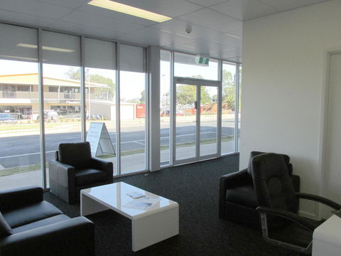Monterey Apartments Moranbah - New Castle Holiday 9