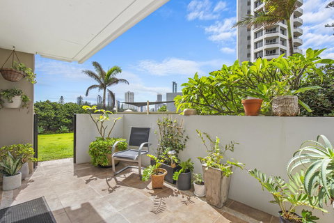 Narrowneck Court Holiday Apartments - New Castle Holiday 16