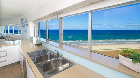 Narrowneck Court Holiday Apartments - New Castle Holiday 5