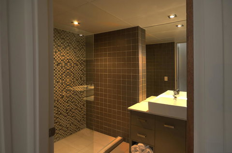 Narrowneck Court Holiday Apartments - New Castle Holiday 39