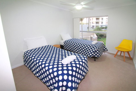 Narrowneck Court Holiday Apartments - New Castle Holiday 40