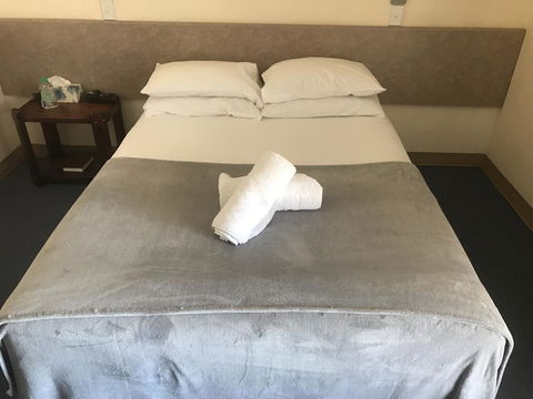Nanango Star Motel - New Castle Holiday 11
