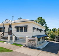 The Guesthouse Maleny - New Castle Holiday