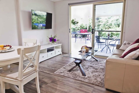 Shasta Place - New Castle Holiday 17