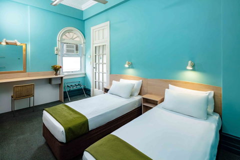 Hides Hotel - New Castle Holiday 18