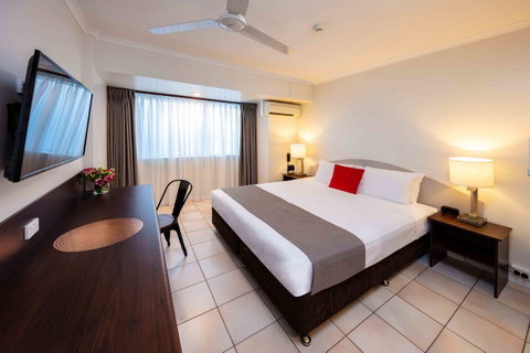 Hides Hotel - New Castle Holiday 0