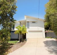 224 Centenary Heights Road Coolum Beach 500 Dollar Bond Linen Included - New Castle Holiday