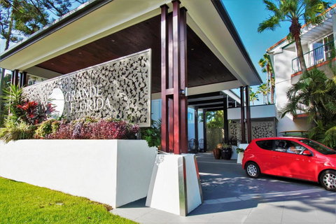 Grande Florida Beachside Resort - New Castle Holiday 24