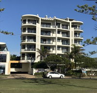 Meridian Alex Beach Apartments - New Castle Holiday