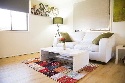 Arthouse - New Castle Holiday 6