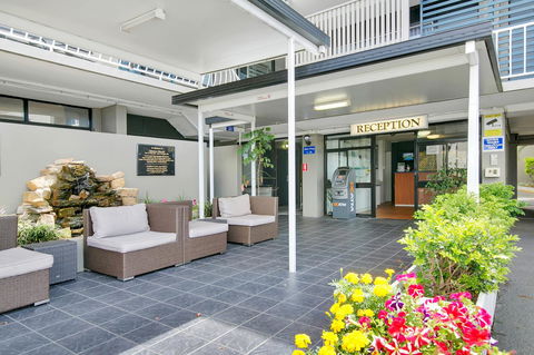 Kangaroo Point Central Hotel & Apartments - New Castle Holiday 24