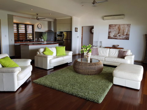 Paddons - New Castle Holiday 4