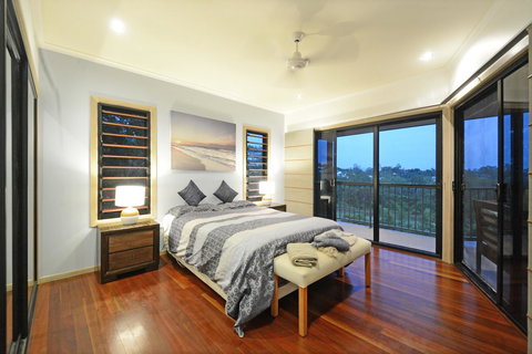 Paddons - New Castle Holiday 15