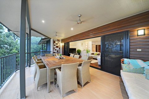 Paddons - New Castle Holiday 10