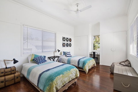 The Lighthouse - New Castle Holiday 6