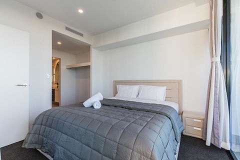 Waterview 3BR Modern Apartment Near Harbour Town - Waterpoint - New Castle Holiday 1