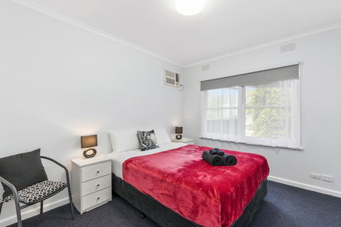 Wattle Grove Villa - New Castle Holiday 1