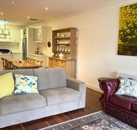 Wattle Terrace - New Castle Holiday