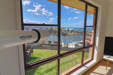 Waves @ Caves - New Castle Holiday 2