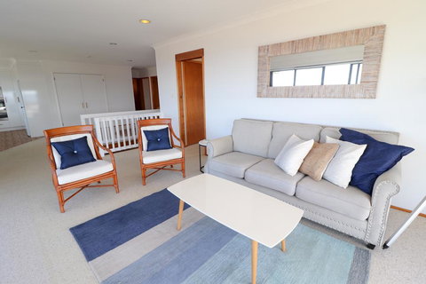 Waves @ Caves - New Castle Holiday 3