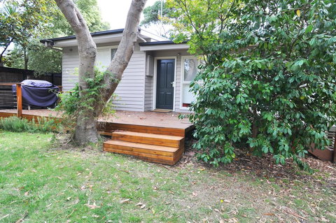 WAVES ON FLORIDA - SURF SIDE - New Castle Holiday 0