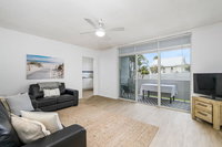 WAVES ON MAIN 4/1 MAIN STREET