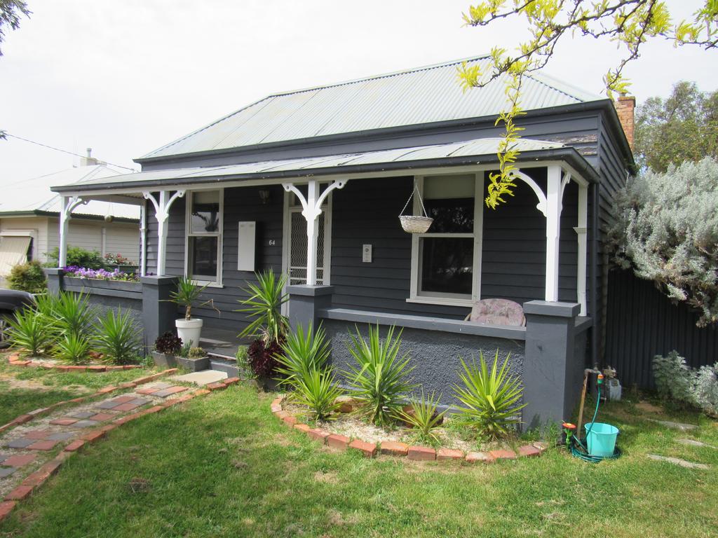 Adelaide Lead VIC New Castle Holiday