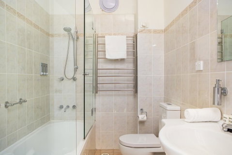 Welcome To Wonderland! In The Heart Of Strathfield - New Castle Holiday 3