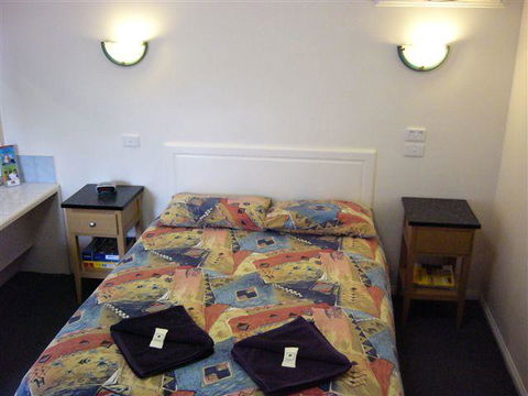 West City Motel - New Castle Holiday 2