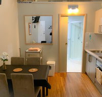 Westside Studio Apartments - New Castle Holiday