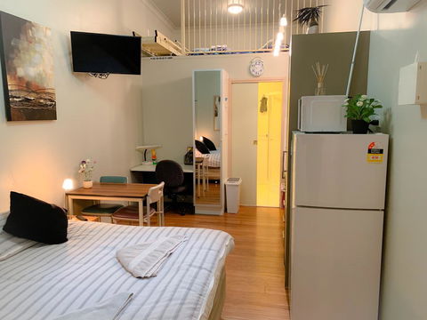Westside Studio Apartments - New Castle Holiday 1