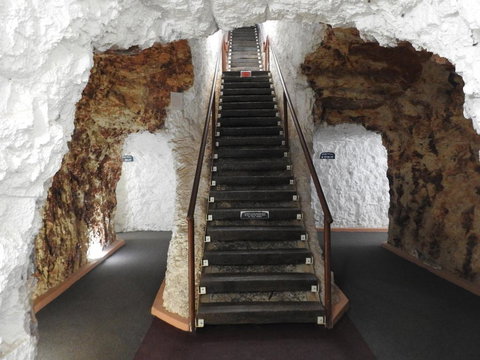 White Cliffs Underground - New Castle Holiday 2